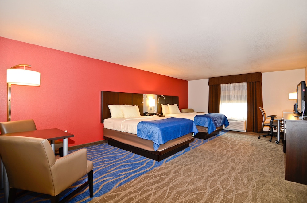 Astoria Hotel and Event Center 11/61