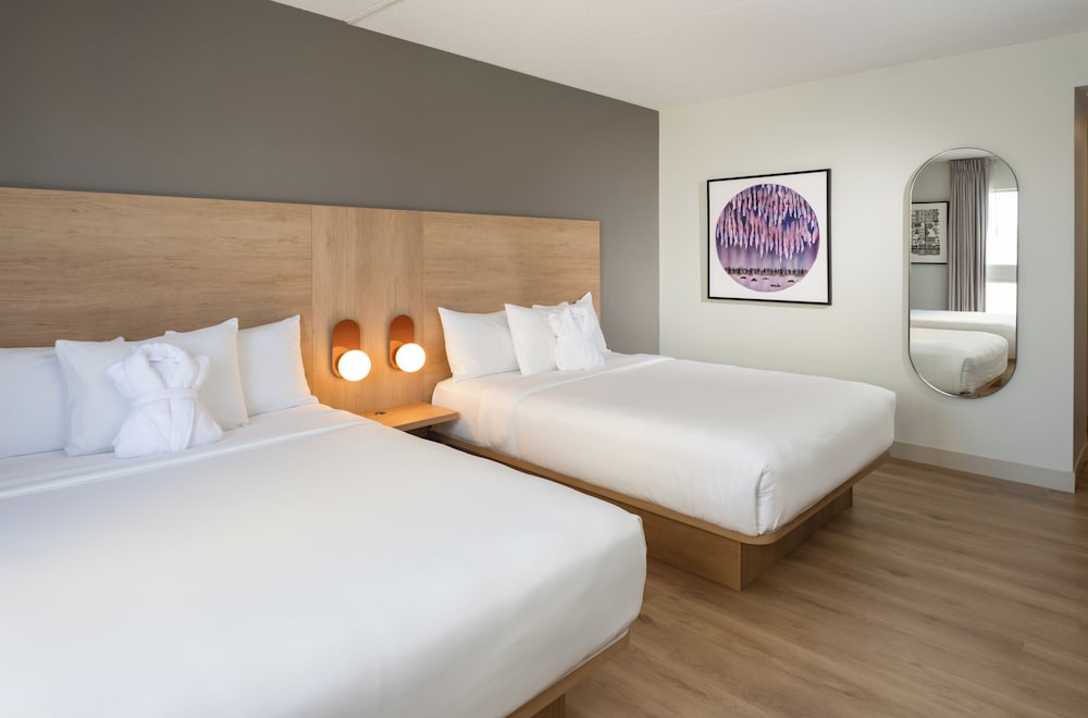 Norwood Hotel 18/49