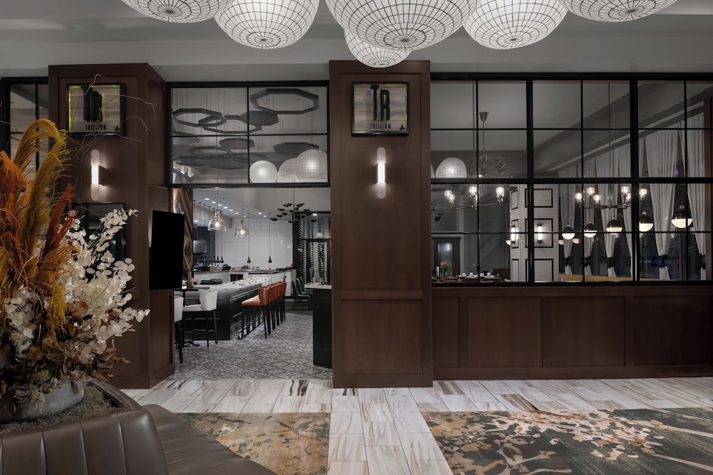 The Grove Hotel 11/75