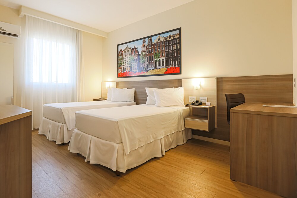 Hotel Amsterdam Montes Claros (ex. eSuites Montes Claros by Atlantica) 10/57