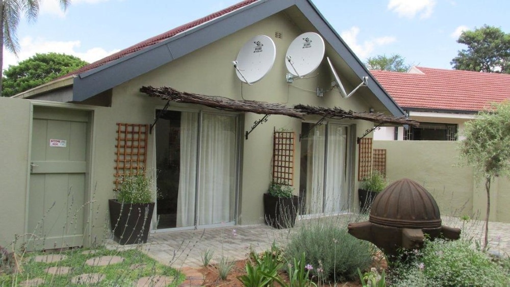 Danlee Overnight Accomodation 1/50
