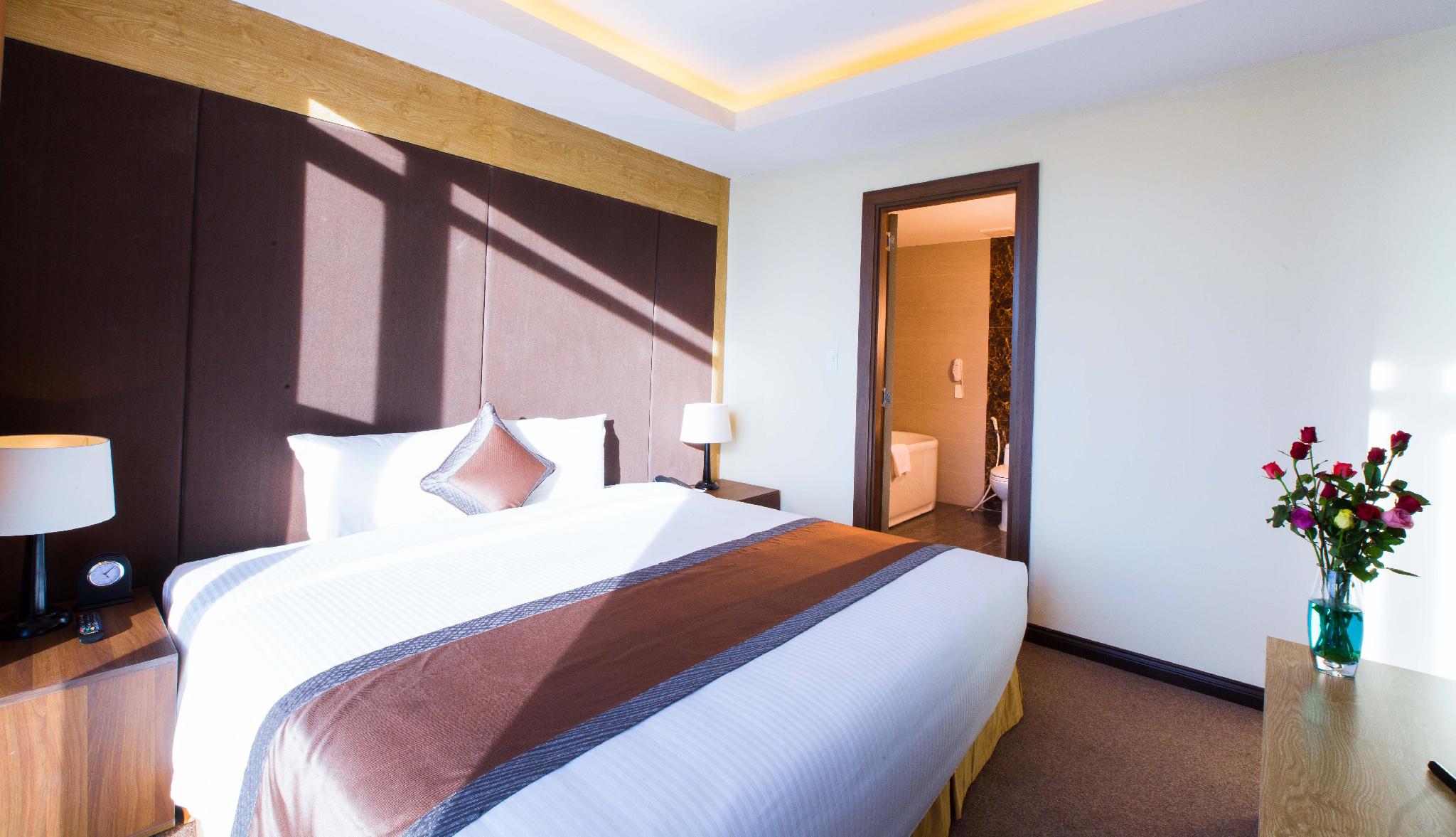 Junior Suite, King Bed