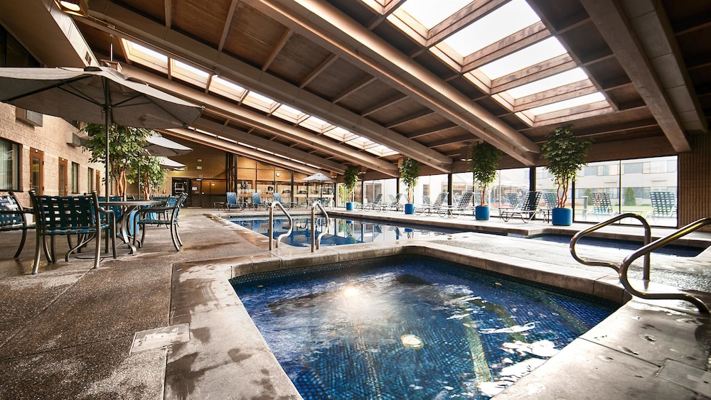 Best Western Plus University Inn 2/48