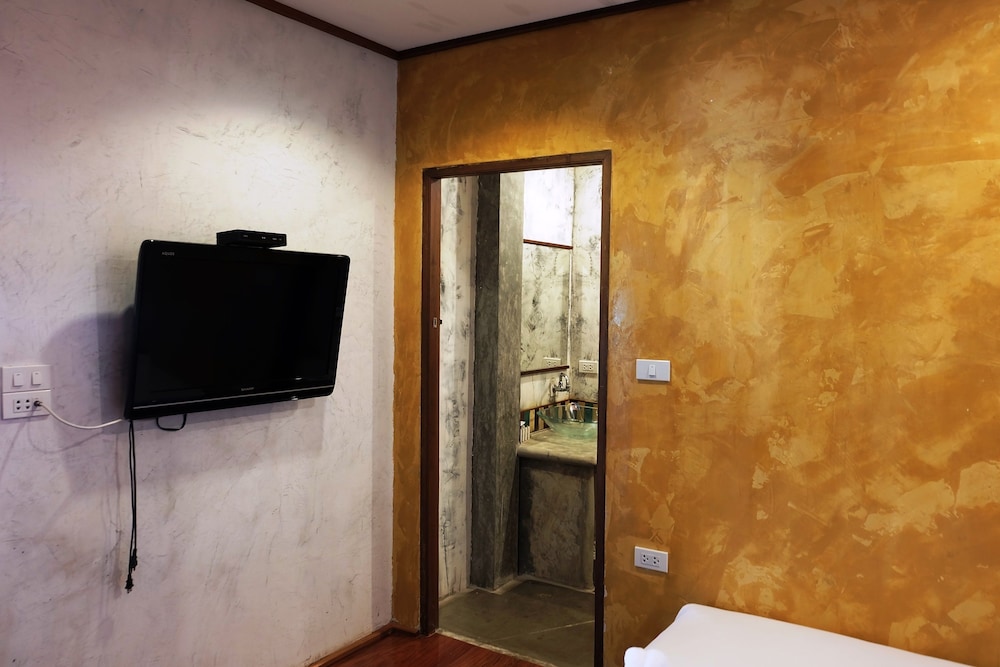 Baan Chompoo Homestay 35/35