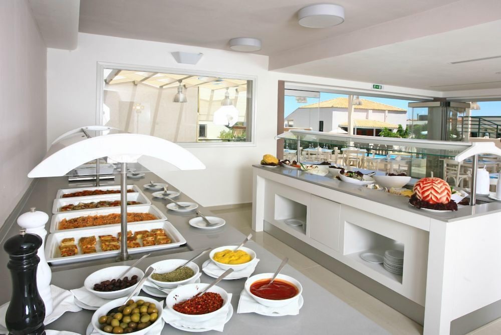 Katrin Suites - Adults Only 36/50