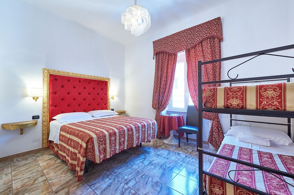 Virginia Hotel 34/63