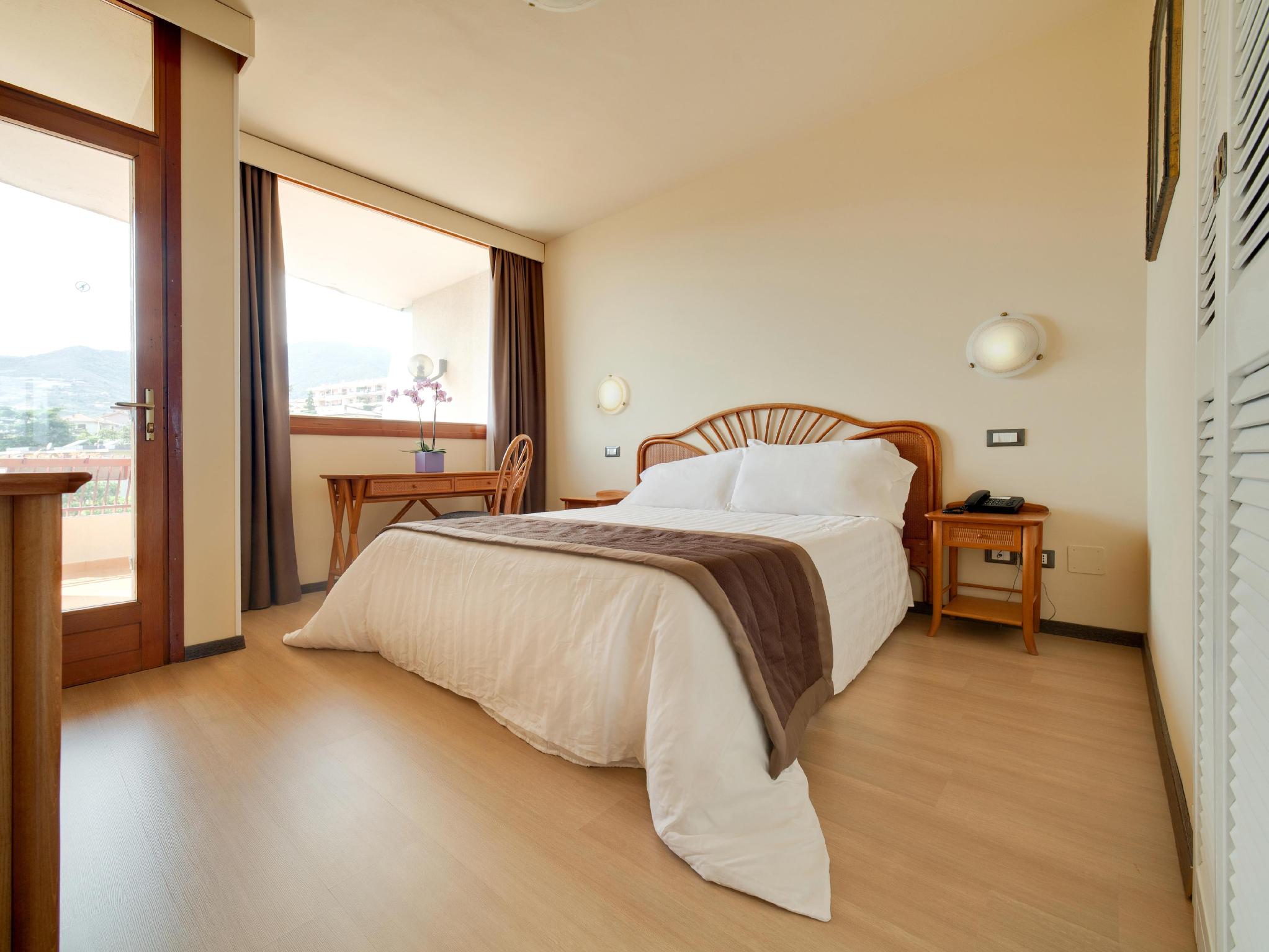 SUITE, SEA VIEW, BALCONY