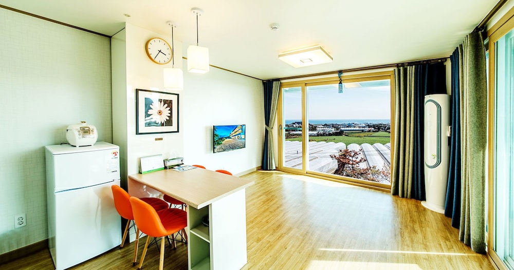 Seogwipo Villa Merci Pension 15/42