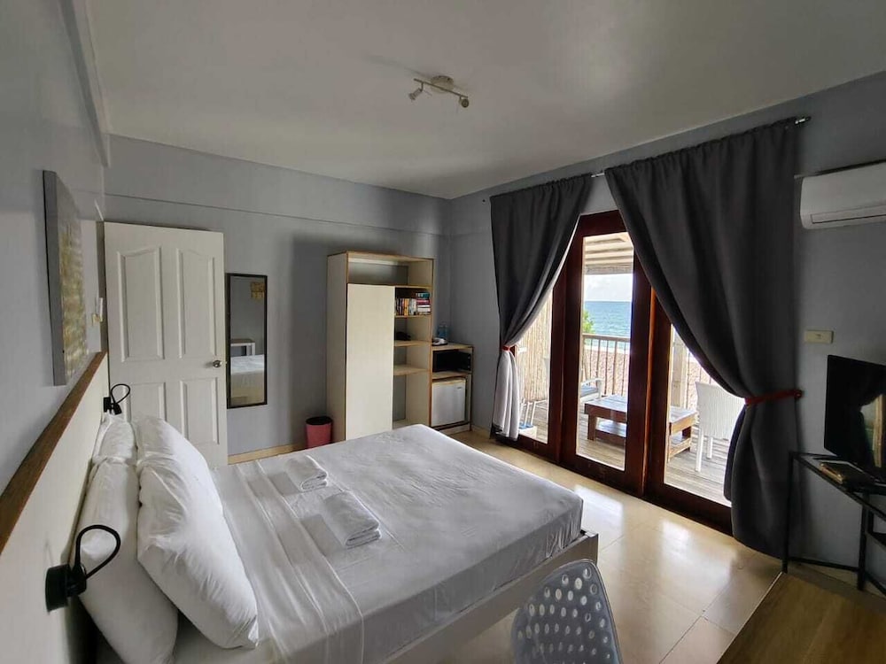 Reef Beach Resort 22/69