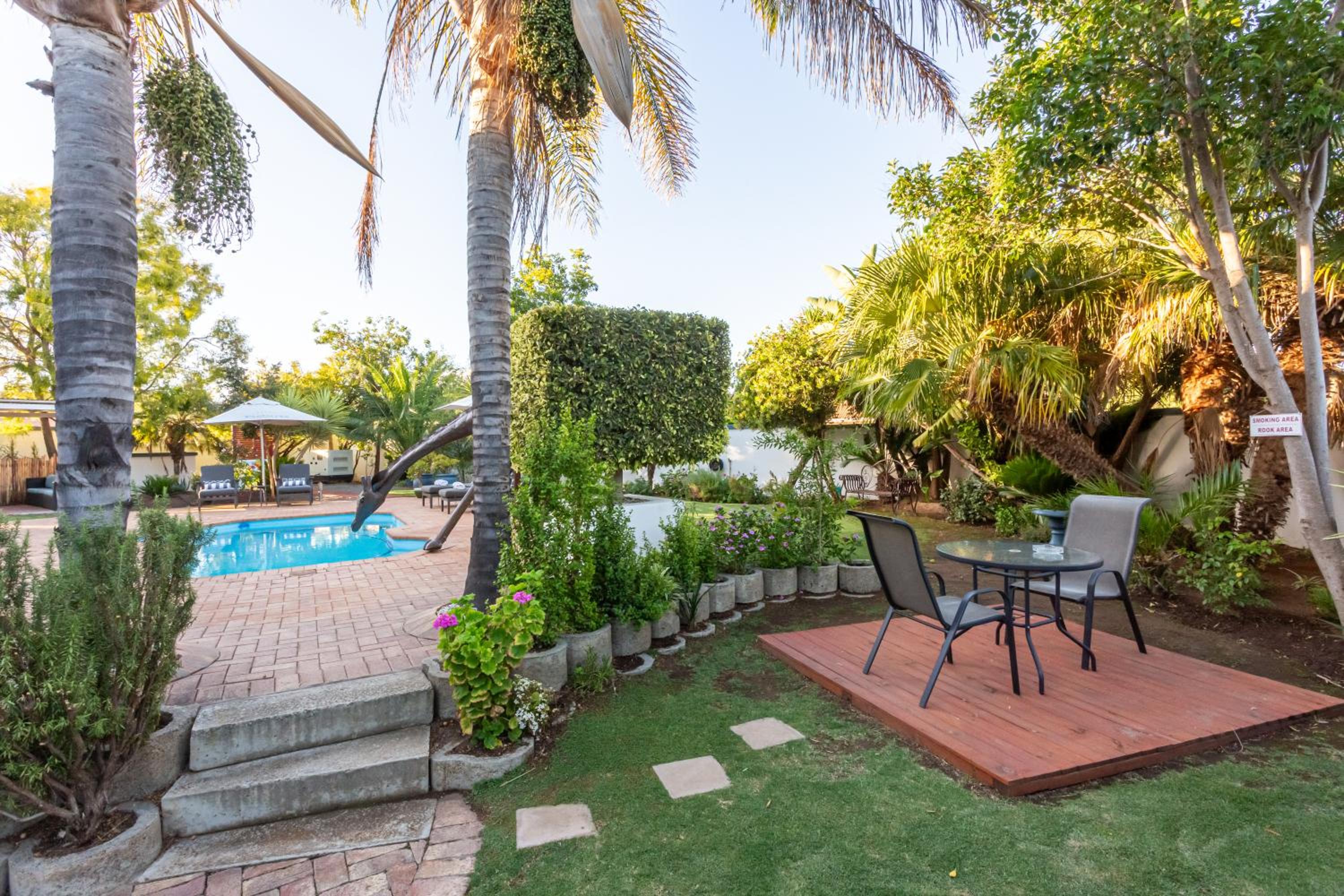 Pictures Guest House 17/19