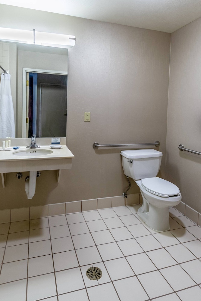 Springhill Suites By Marriott Fairbanks 12/48