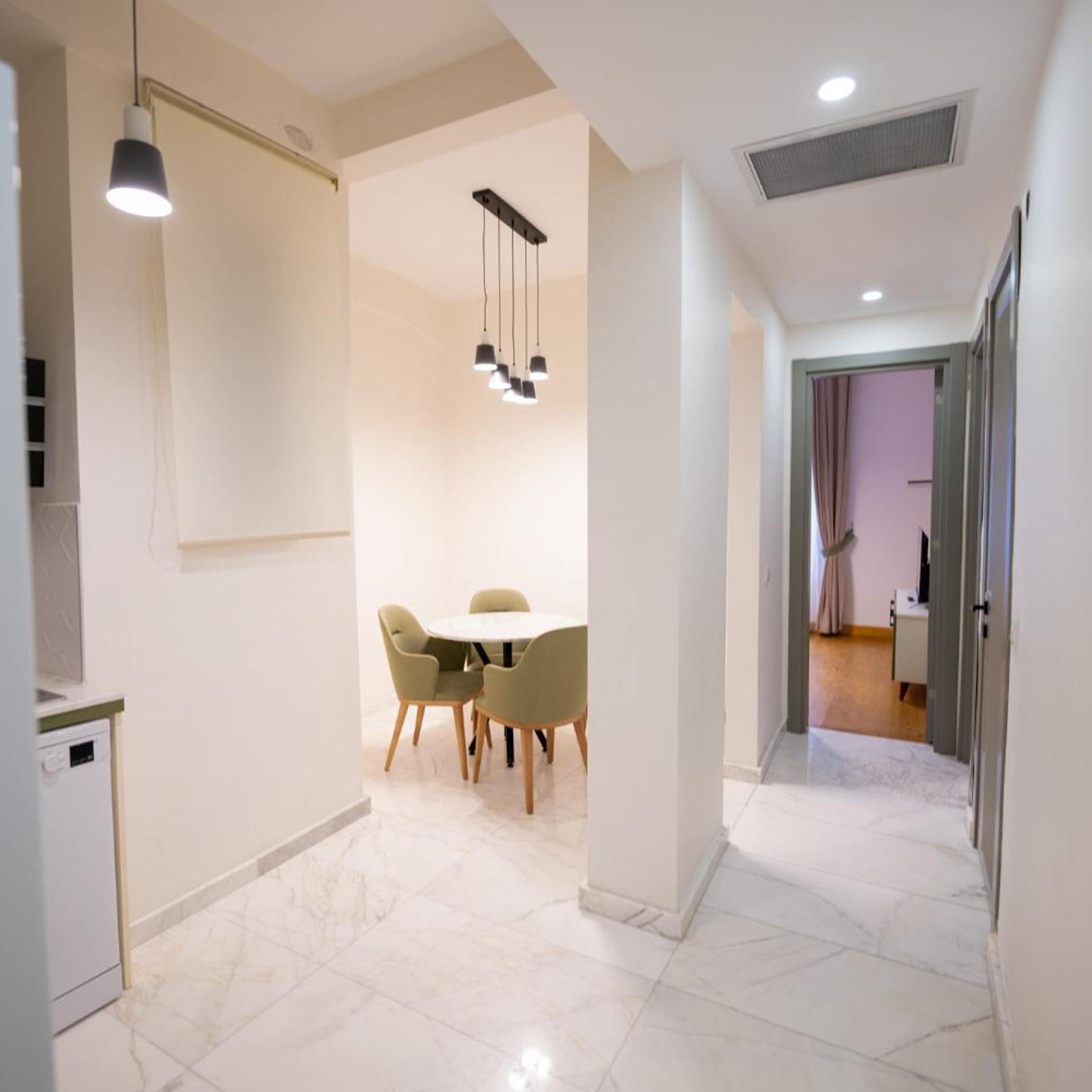 Monev Istanbul 7/48