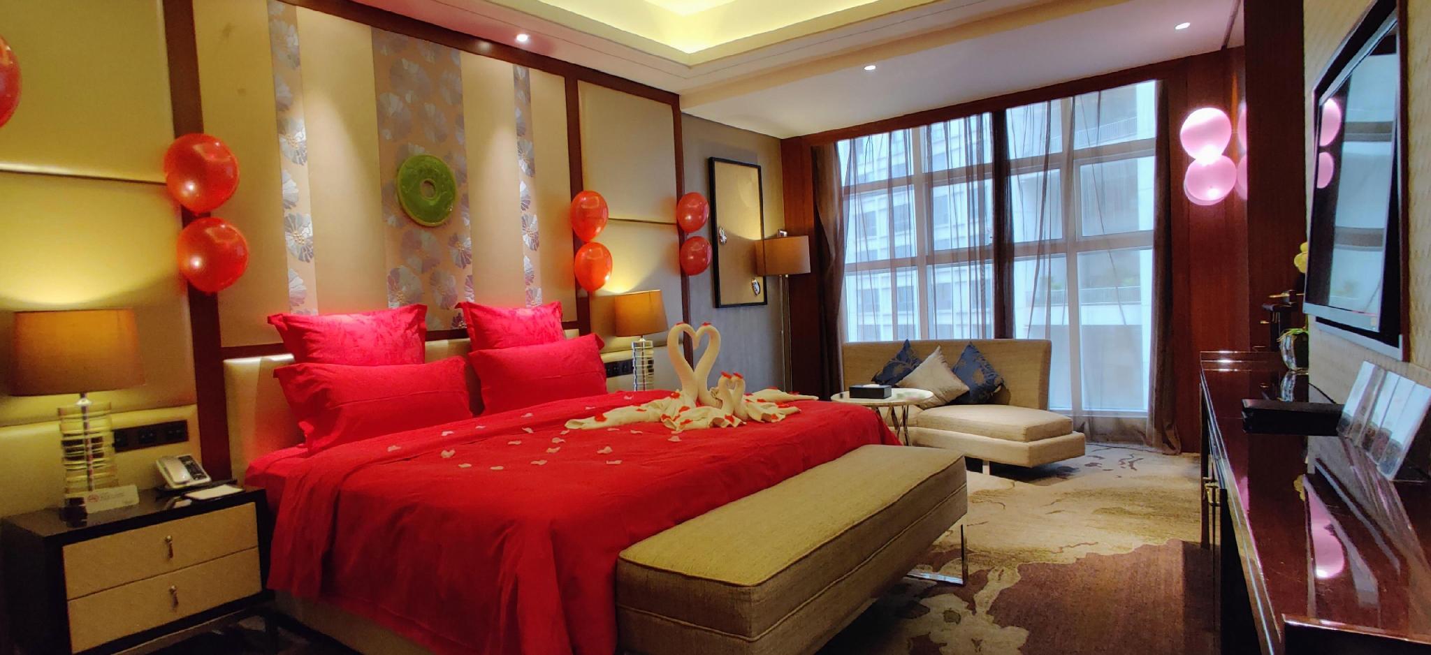 Guolong Hotel 8/33