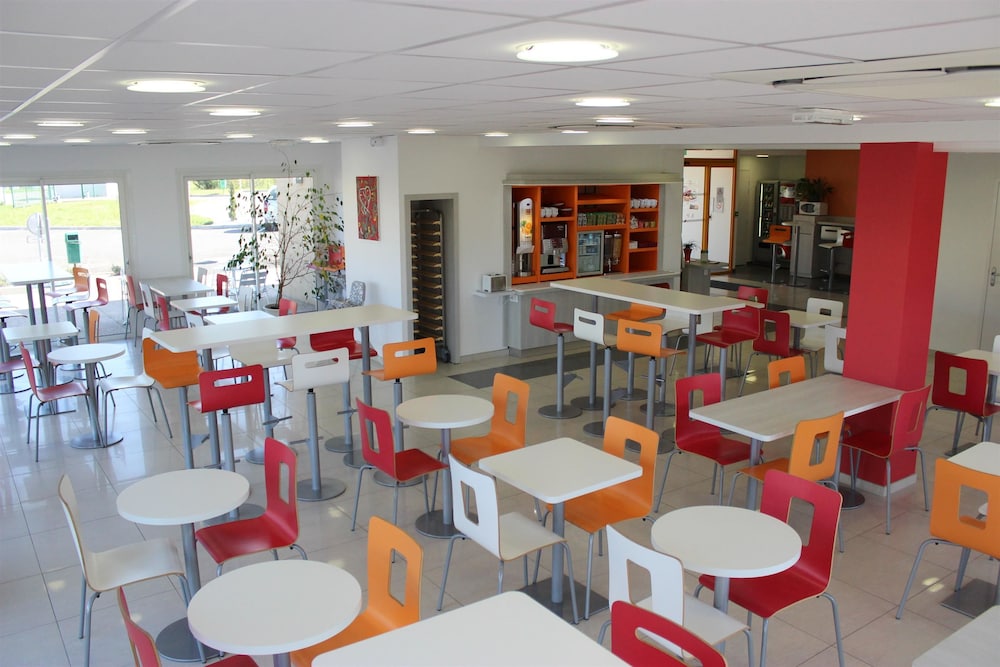 The Originals Access Tendance Hotel Saint Etienne Aeroport 35/50