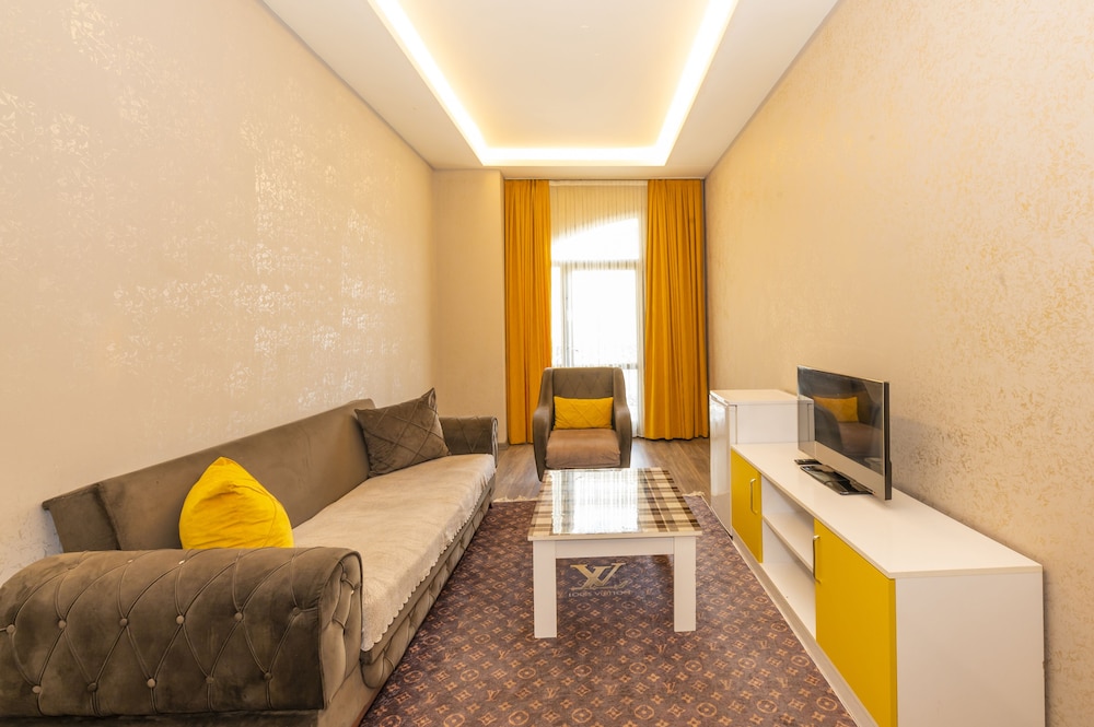 Agora Suites 45/67