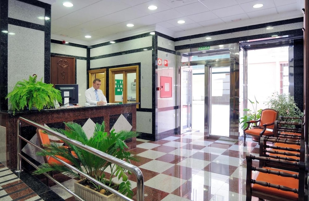 Reyesol Hotel 7/50