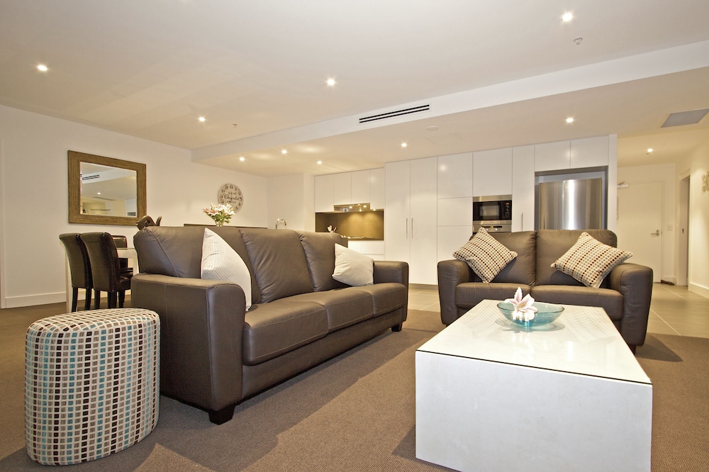 Kirra Surf Apartments 46/75