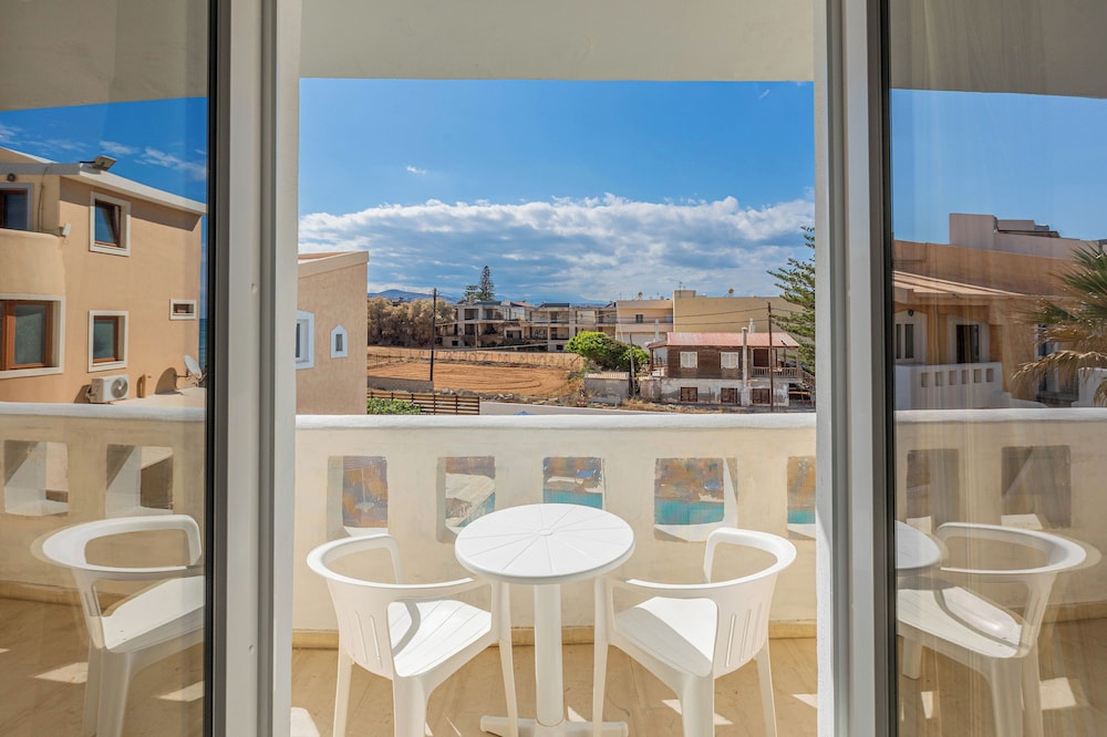Niros Beach Apartments 46/58