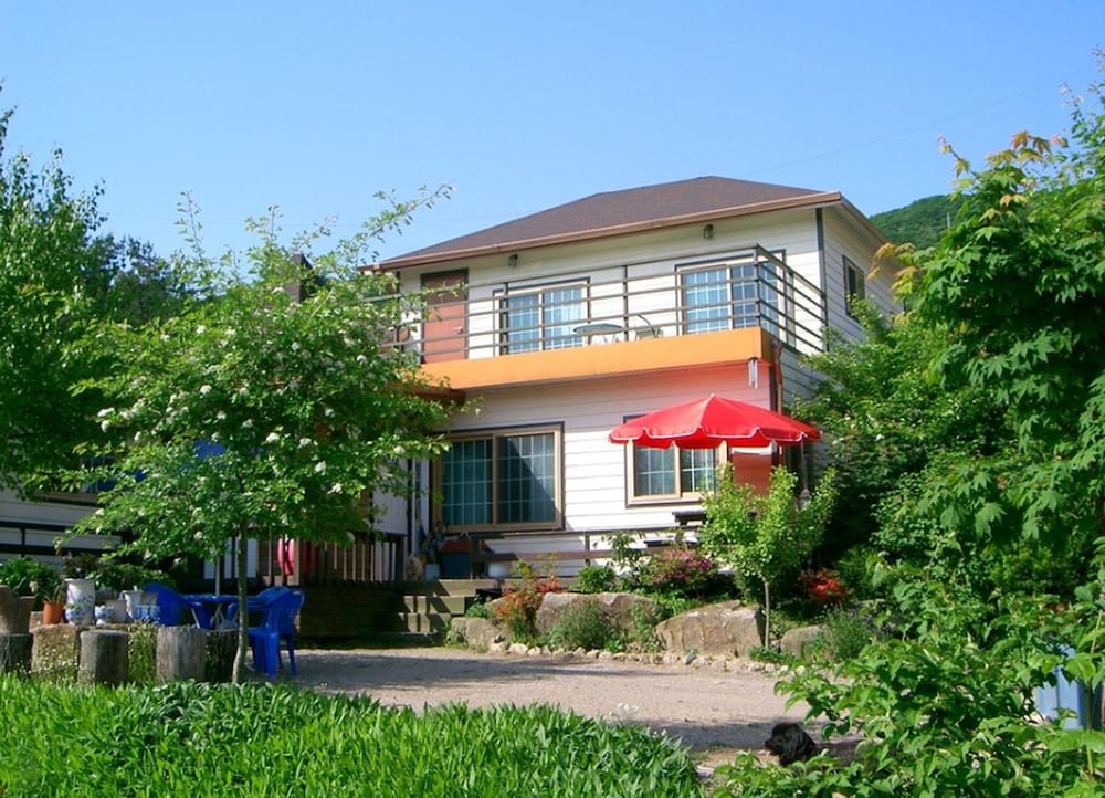 Nadeuli Pension 8/66