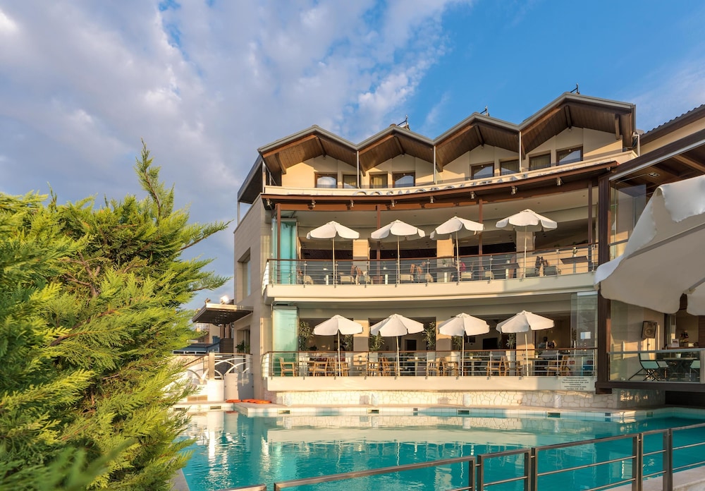 Cosmopolitan Hotel And Spa in KATERINI