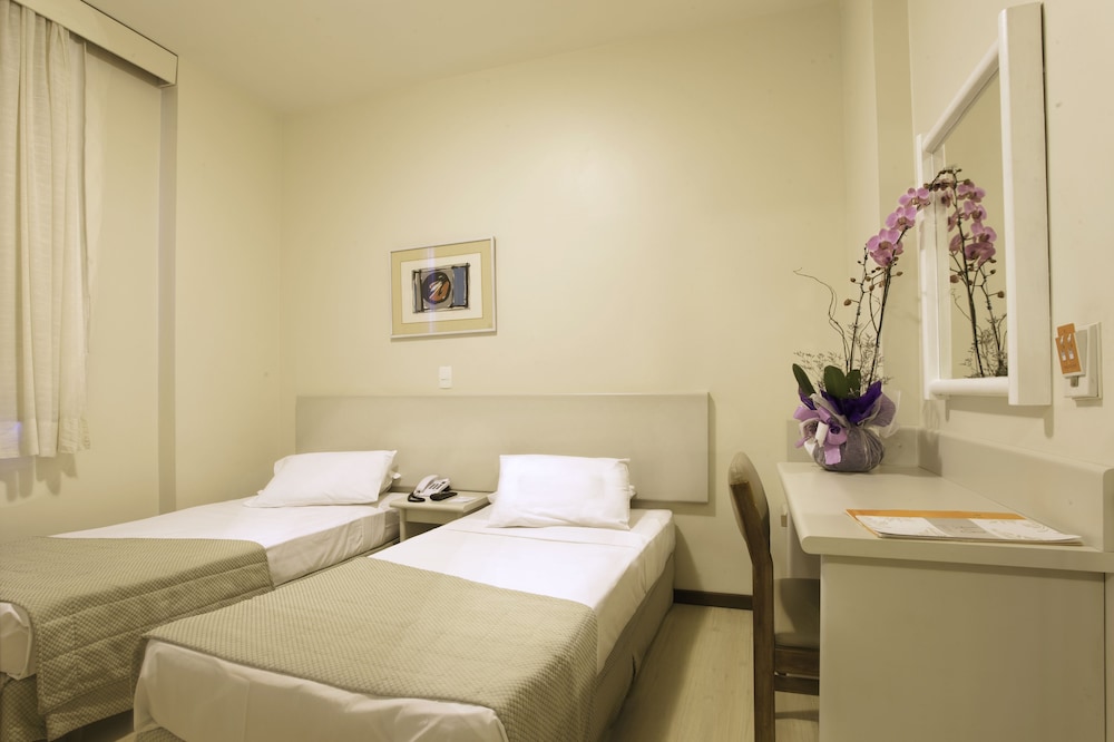Boulevard Express Hotel 9/30