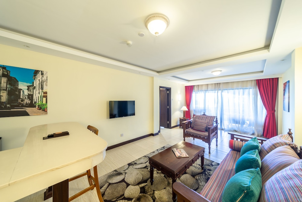 PRIDEINN PARADISE BEACH HOTEL AND SPA 52/79