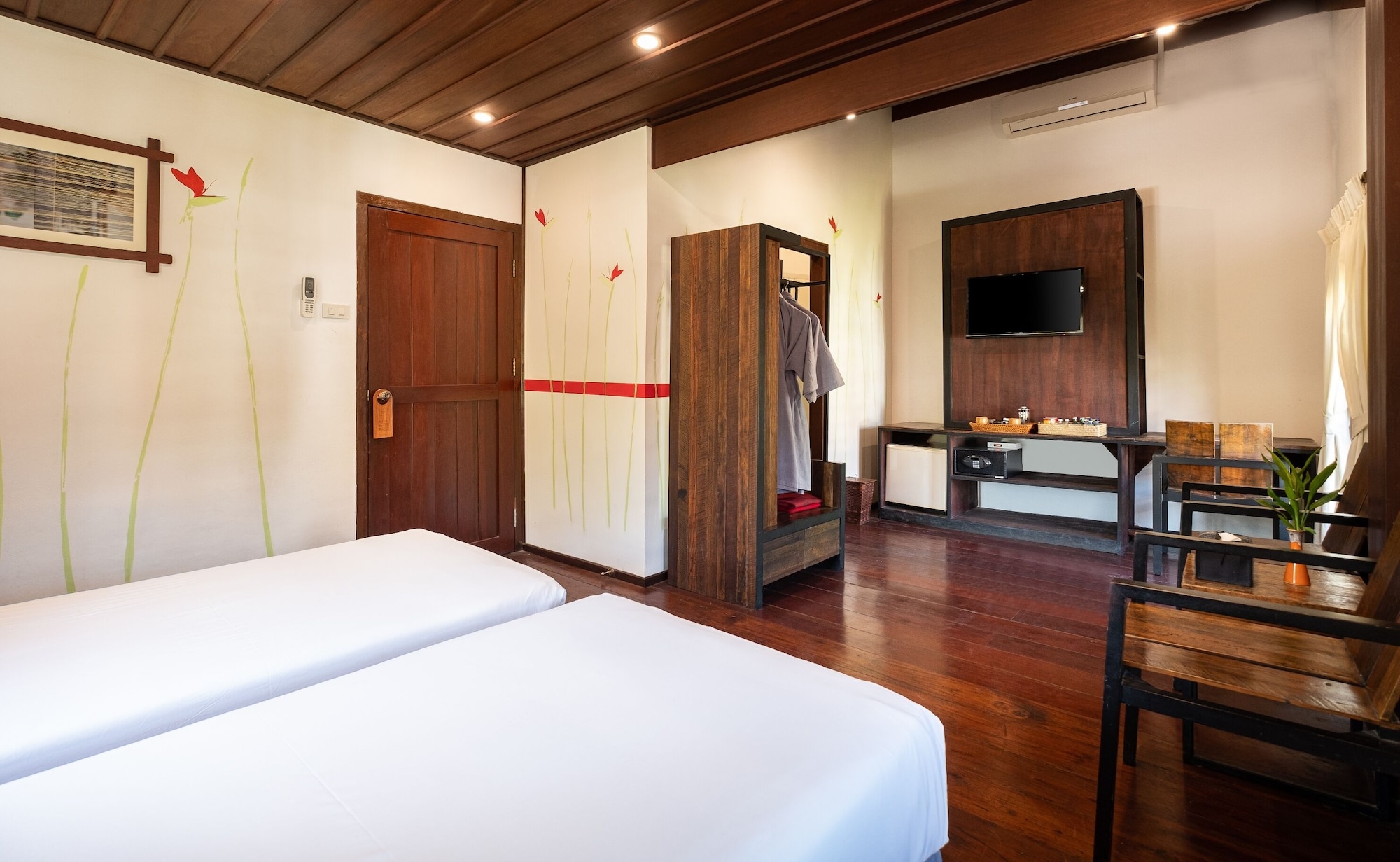 Esco, Superior, Double Bed