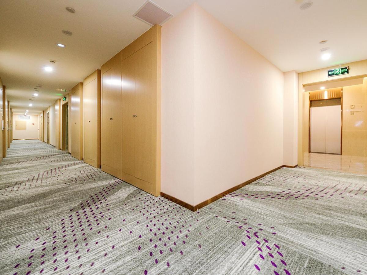 Lavande Hotel (Chengdu Xinjin Rulin Road Metro Station) 26/37
