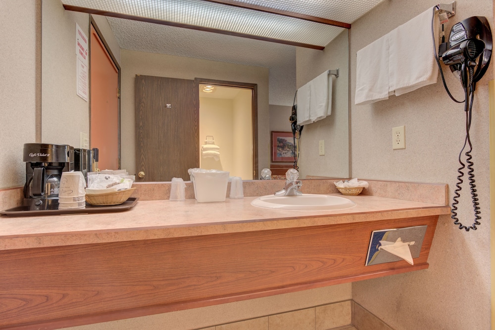 Redmond Inn 39/47