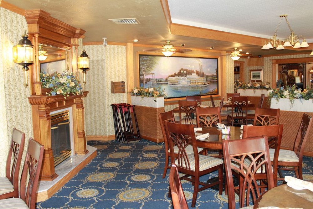 Fulton Steamboat Inn 62/79