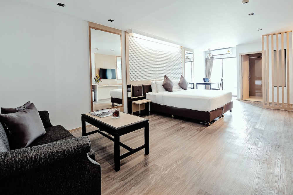 Three Sukhumvit Hotel Sha Plus Certified 29/70