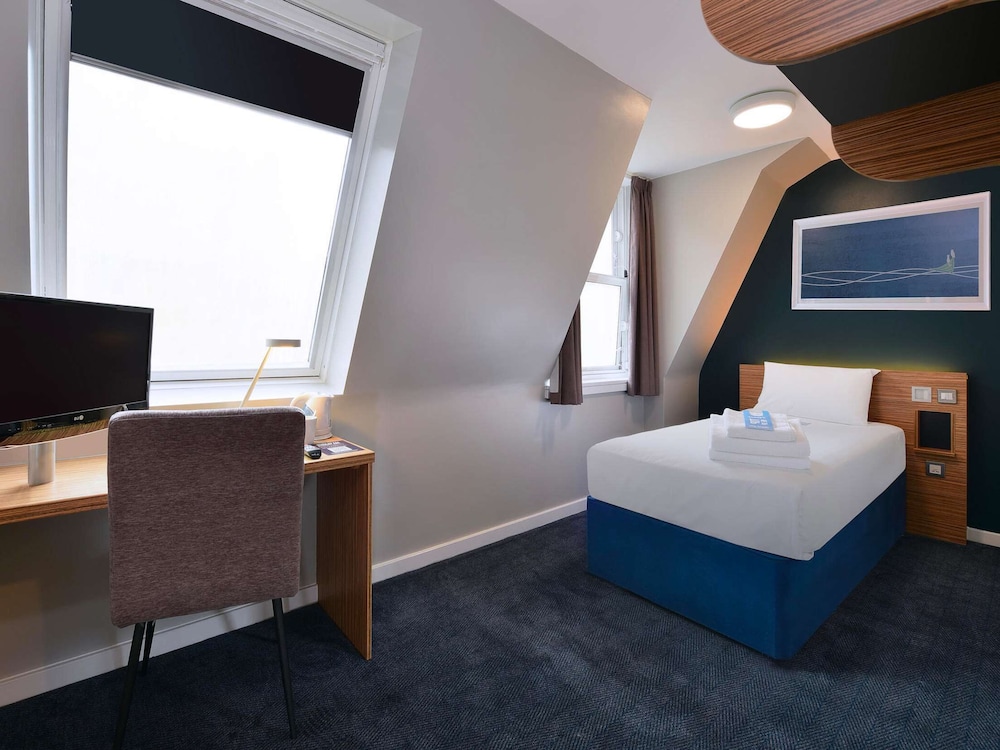 Travelodge London Vauxhall 10/27