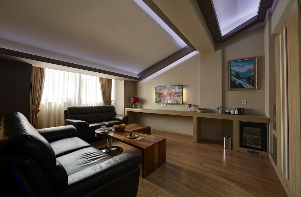 Arus Hotel 52/62