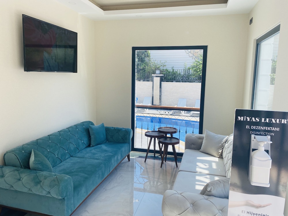 MIYAS LUXURY HOTEL 18/23