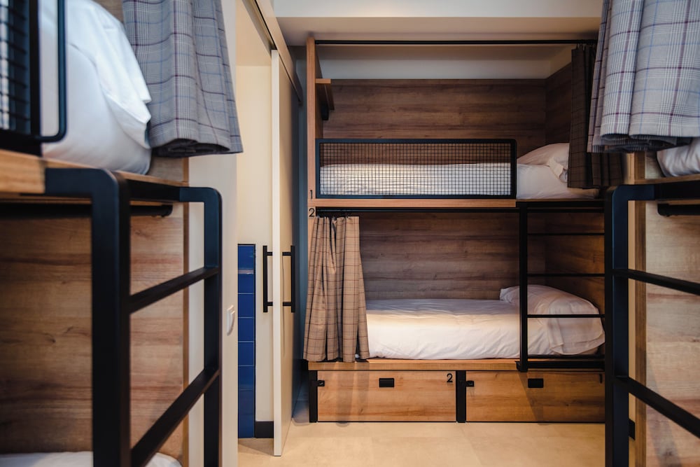 Mixed Dorm, 6 Beds