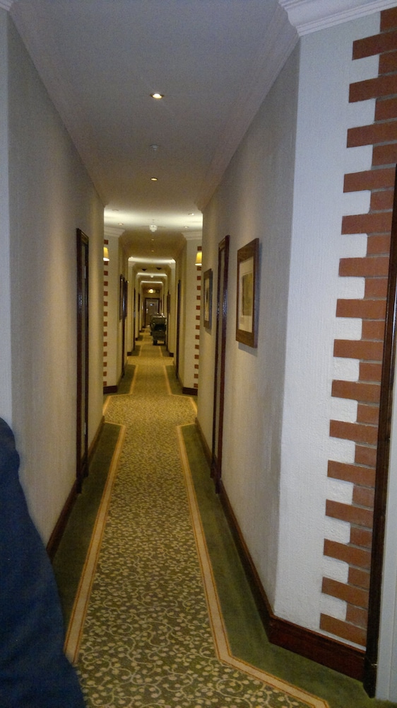 Frontier Inn 16/37