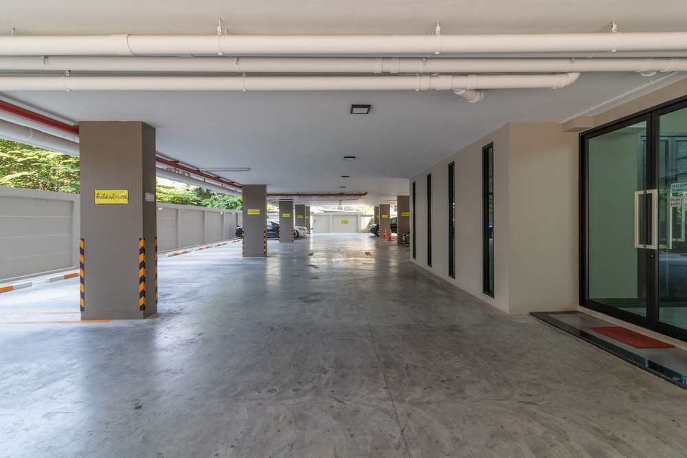 Casa Luxe Hotel And Resident 42/50