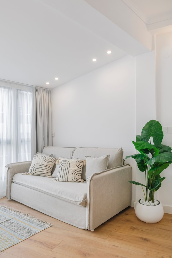 Ototo Luxury Living 30/50