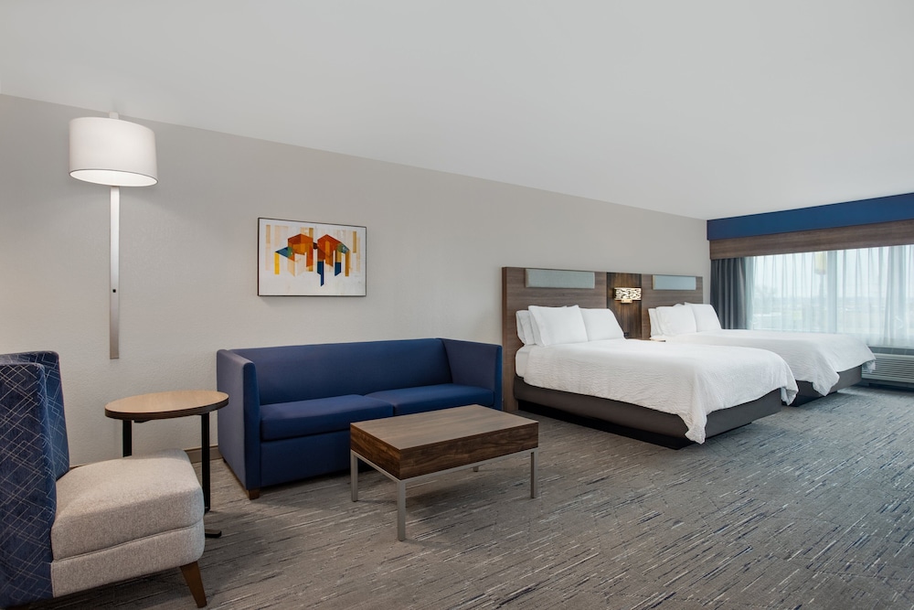 Suite, 2 Double Beds, Living and Dining Areas