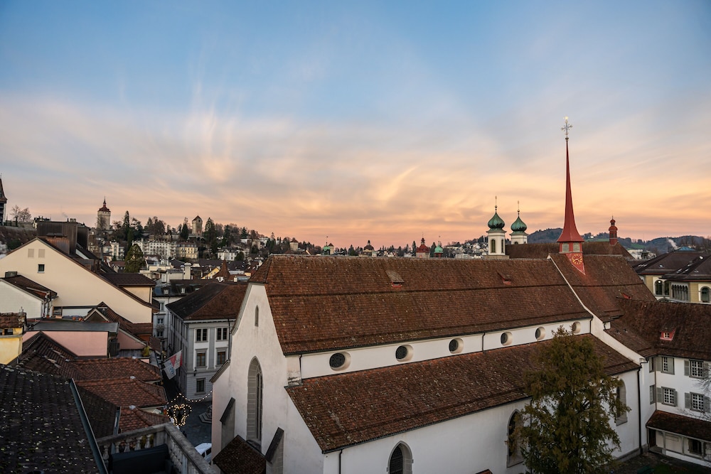 Stern (Hotel und Restaurant STERN Luzern) 5/50