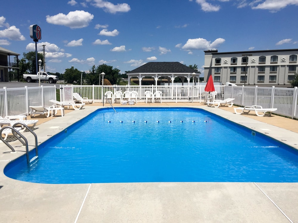 Motel 6 Mechanicsburg - Harrisburg West 37/43