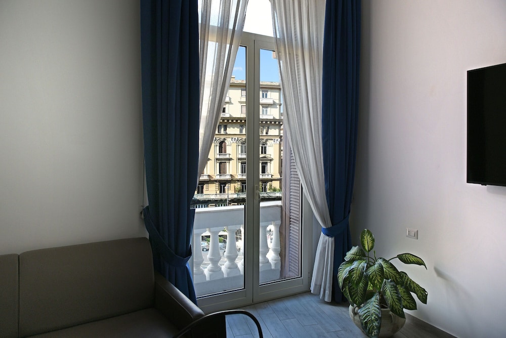 Napoli Rooms&Suite 34/50