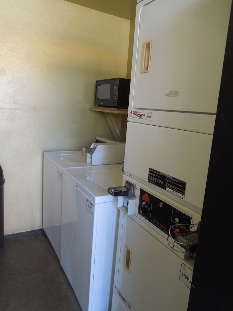 National Inn Garden Grove 13/60