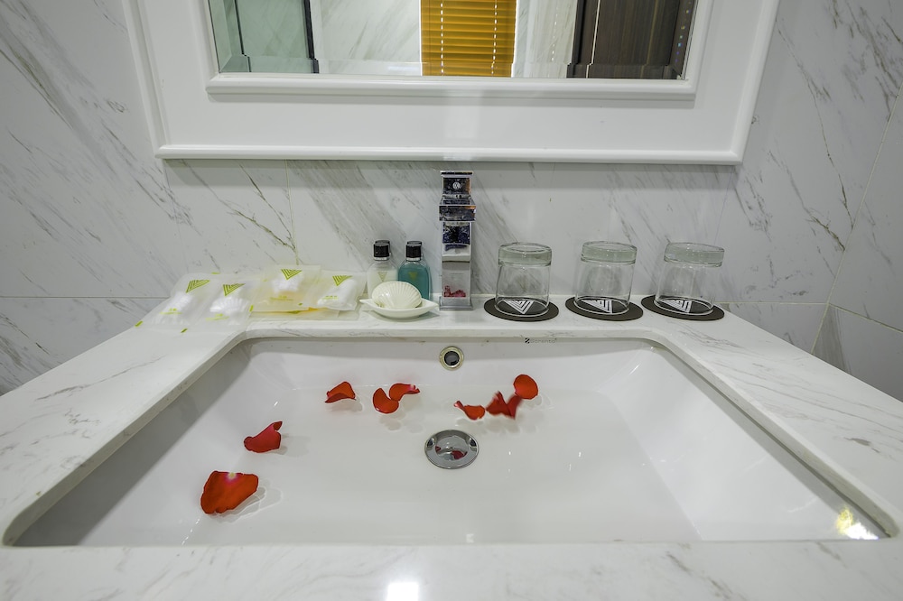 Vinny Boutique Hotel 47/48