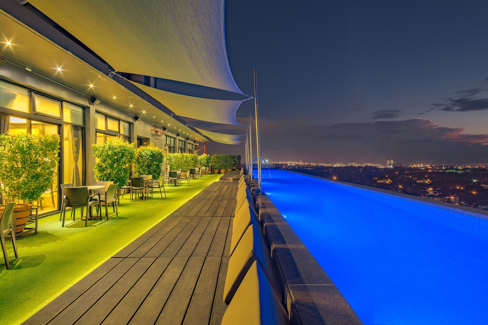 Azumi Boutique Hotel 67/73