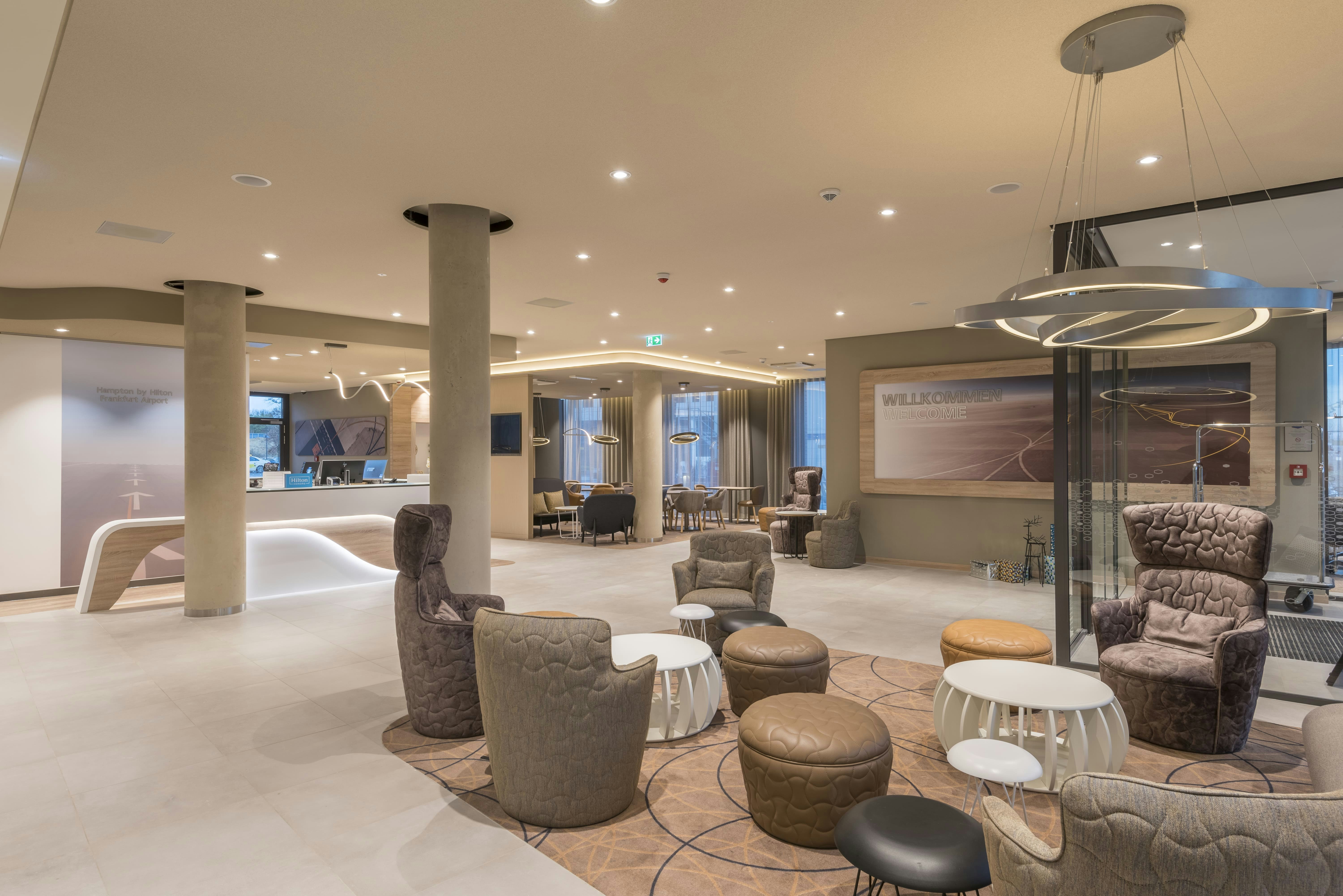 Hampton By Hilton Frankfurt Airport 28/38