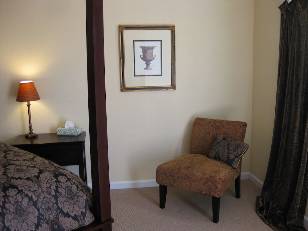 Square Inn 44/66