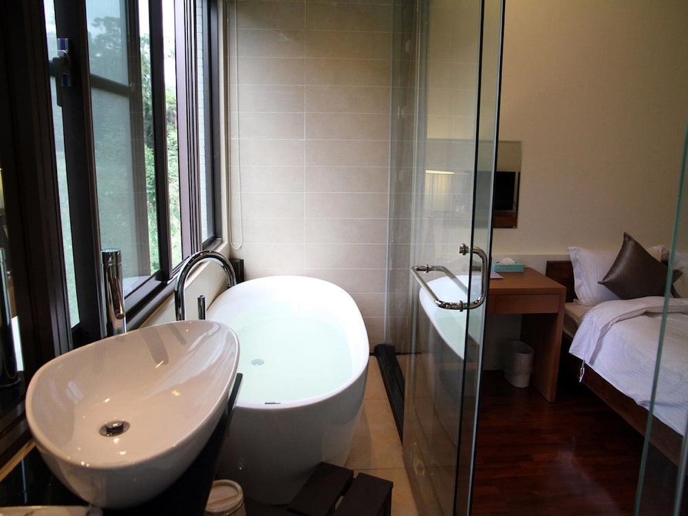 Peace Area Hot Spring Hotel 41/42
