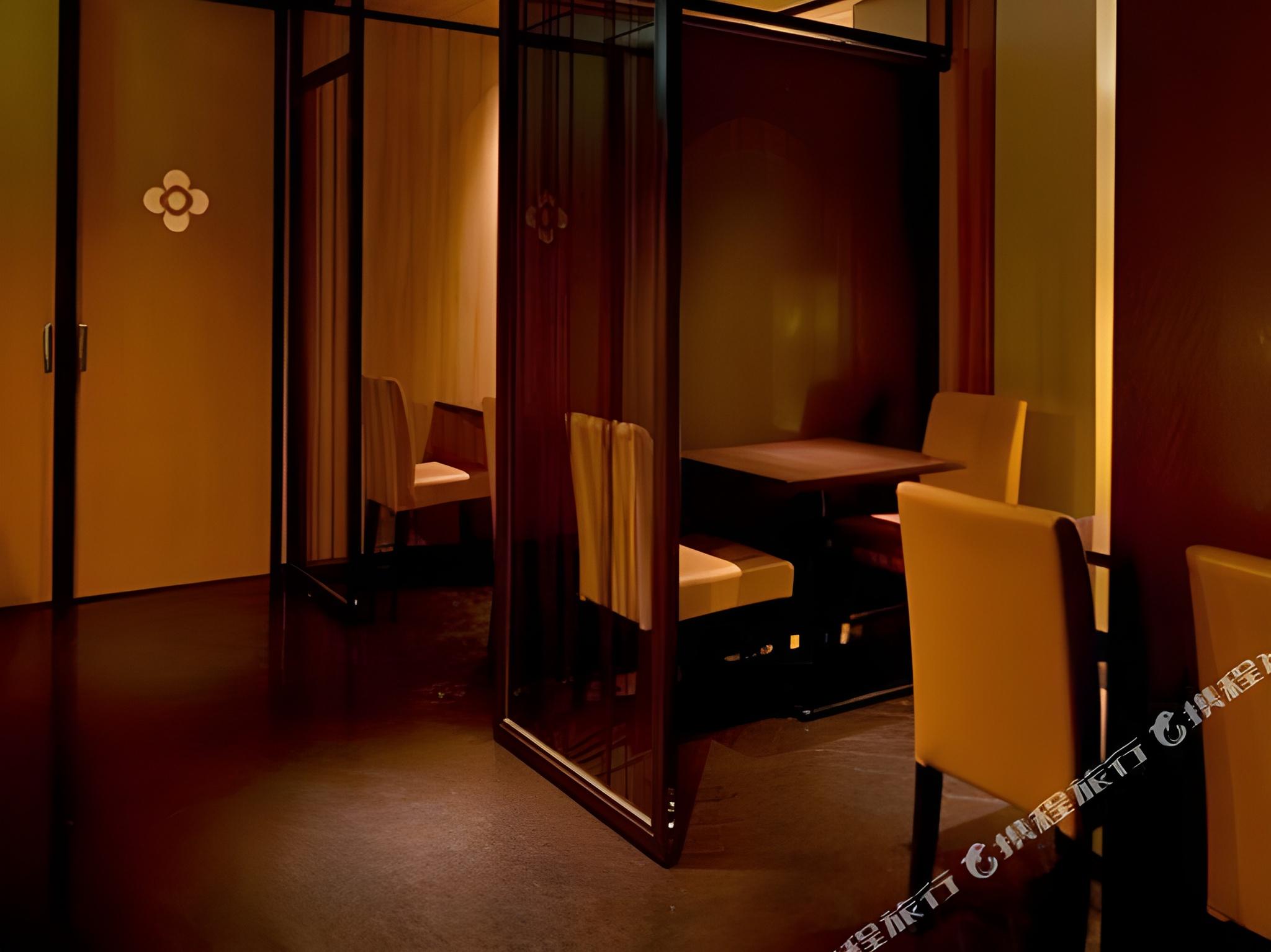 Hirakata Sun Plaza Hotel 6/10