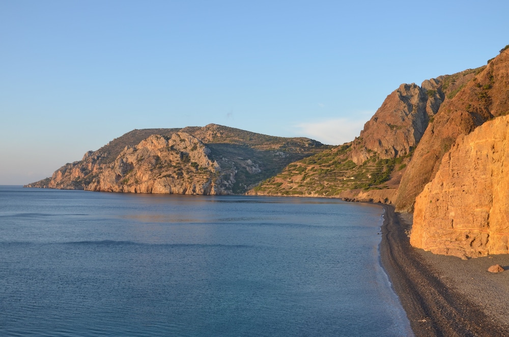 Emporios Bay Hotel 58/64